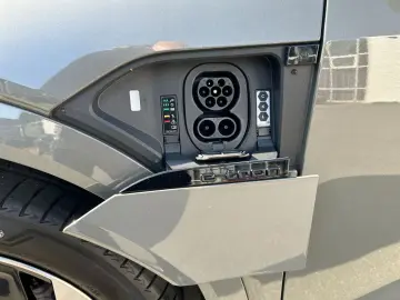AUDI Q8 e-tron Sportback 50 LED Kamera Optik Paket Lu