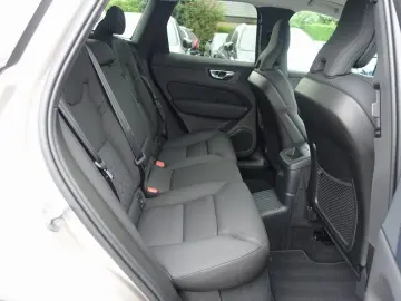 VOLVO XC60 Plus Dark T6 AWD Plug-in Hyb HeadUp 360 Cam