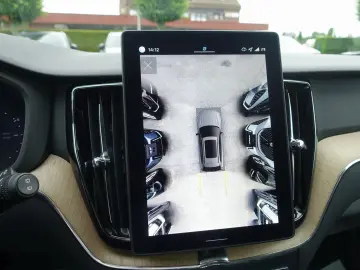 VOLVO XC60 Plus Dark T6 AWD Plug-in Hyb HeadUp 360 Cam