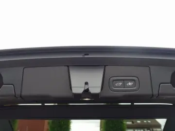VOLVO XC60 Plus Dark T6 AWD Plug-in Hyb HeadUp 360 Cam
