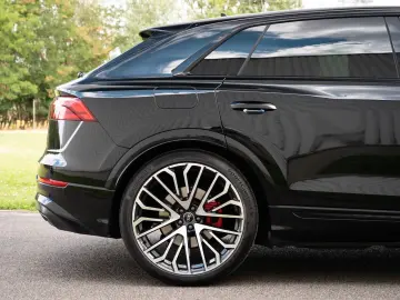 AUDI Q8 50TDI.SLINE.LUFTFE.PANO.B&O.23 .AHK