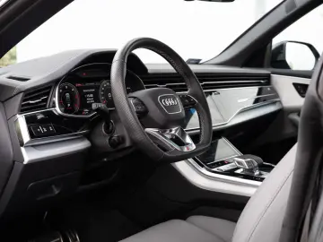 AUDI Q8 50TDI.SLINE.LUFTFE.PANO.B&O.23 .AHK