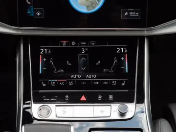 AUDI Q8 50TDI.SLINE.LUFTFE.PANO.B&O.23 .AHK