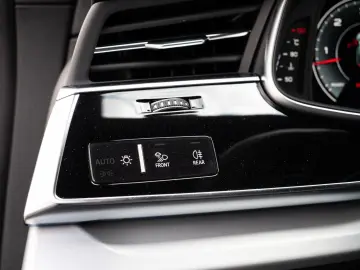 AUDI Q8 50TDI.SLINE.LUFTFE.PANO.B&O.23 .AHK