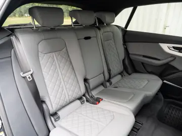 AUDI Q8 50TDI.SLINE.LUFTFE.PANO.B&O.23 .AHK