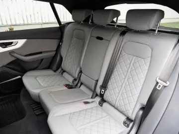 AUDI Q8 50TDI.SLINE.LUFTFE.PANO.B&O.23 .AHK