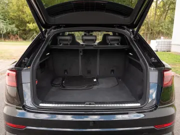 AUDI Q8 50TDI.SLINE.LUFTFE.PANO.B&O.23 .AHK