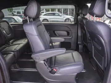 MERCEDES-BENZ EQV 300 lang Distronic AIRMATIC Kamera…