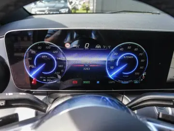 MERCEDES-BENZ EQV 300 lang Distronic AIRMATIC Kamera…