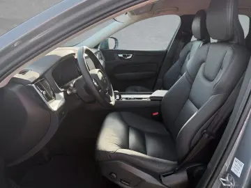 VOLVO XC60 B4 Mild-Hybrid Core ACC LED