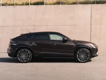 LAMBORGHINI Urus 4.0 V8 PHEV SE