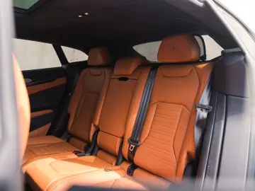 LAMBORGHINI Urus 4.0 V8 PHEV SE