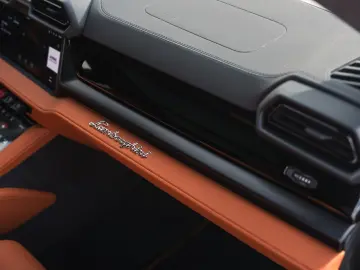 LAMBORGHINI Urus 4.0 V8 PHEV SE