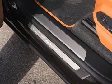 LAMBORGHINI Urus 4.0 V8 PHEV SE