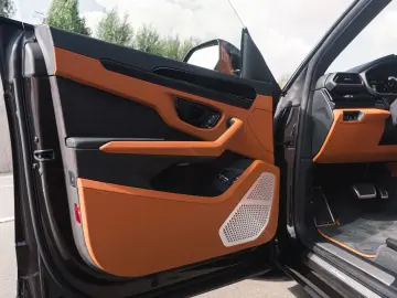 LAMBORGHINI Urus 4.0 V8 PHEV SE