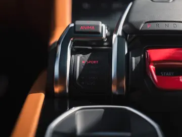 LAMBORGHINI Urus 4.0 V8 PHEV SE
