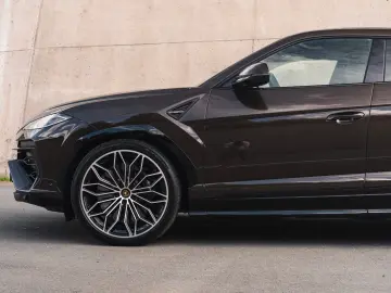 LAMBORGHINI Urus 4.0 V8 PHEV SE