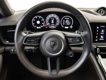 PORSCHE Panamera Turbo S E-Hybrid von BENTLEY FRANKFURT