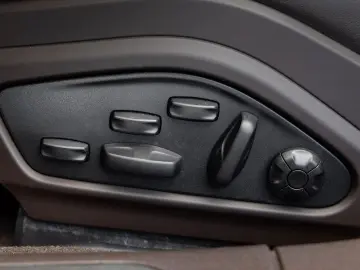 PORSCHE Panamera Turbo S E-Hybrid von BENTLEY FRANKFURT