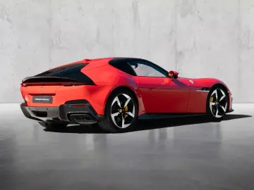 FERRARI 12Cilindri