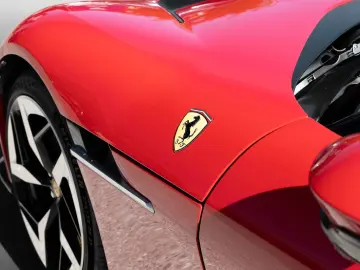FERRARI 12Cilindri