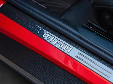 FERRARI 12Cilindri