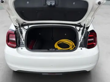 FIAT 500e Cabrio PDC CARPLAY ALU KLIMAAUTOMATIK