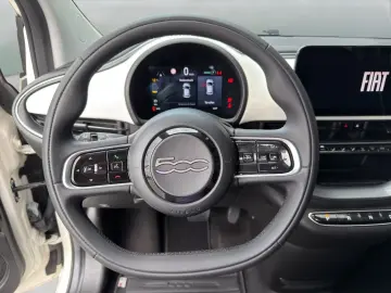 FIAT 500e Cabrio PDC CARPLAY ALU KLIMAAUTOMATIK