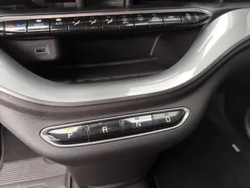 FIAT 500e Cabrio PDC CARPLAY ALU KLIMAAUTOMATIK
