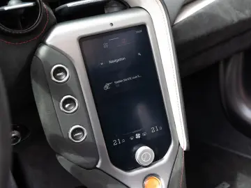 MCLAREN 750S Spider   Performance Interior