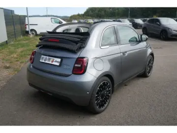 FIAT 500e Cabrio BY BOCELLI AT 42 Kwh 118PS LED NAVI