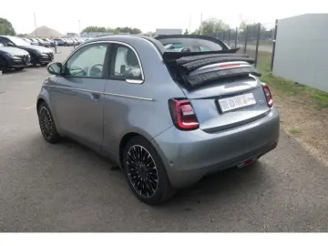FIAT 500e Cabrio BY BOCELLI AT 42 Kwh 118PS LED NAVI