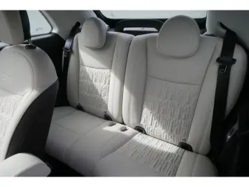 FIAT 500e Cabrio BY BOCELLI AT 42 Kwh 118PS LED NAVI