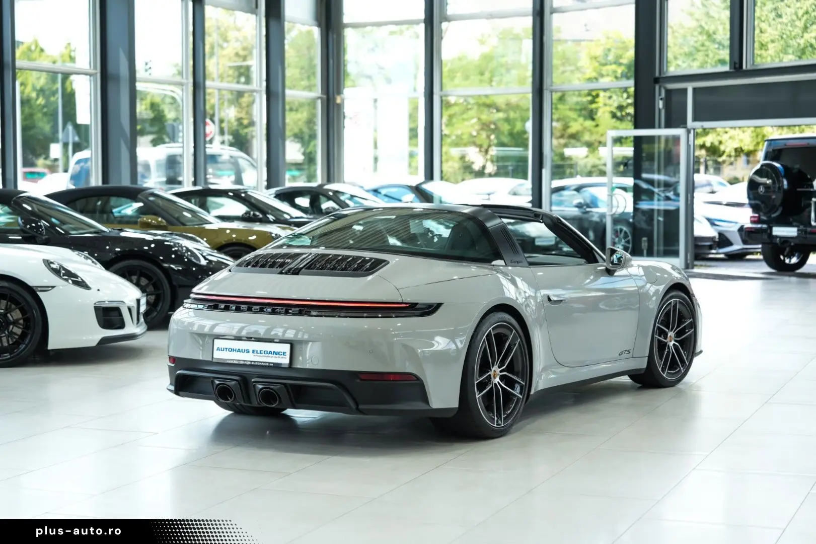 PORSCHE 911 Targa 4 GTS CHRONO LIFT CARBON BOSE 21 LM