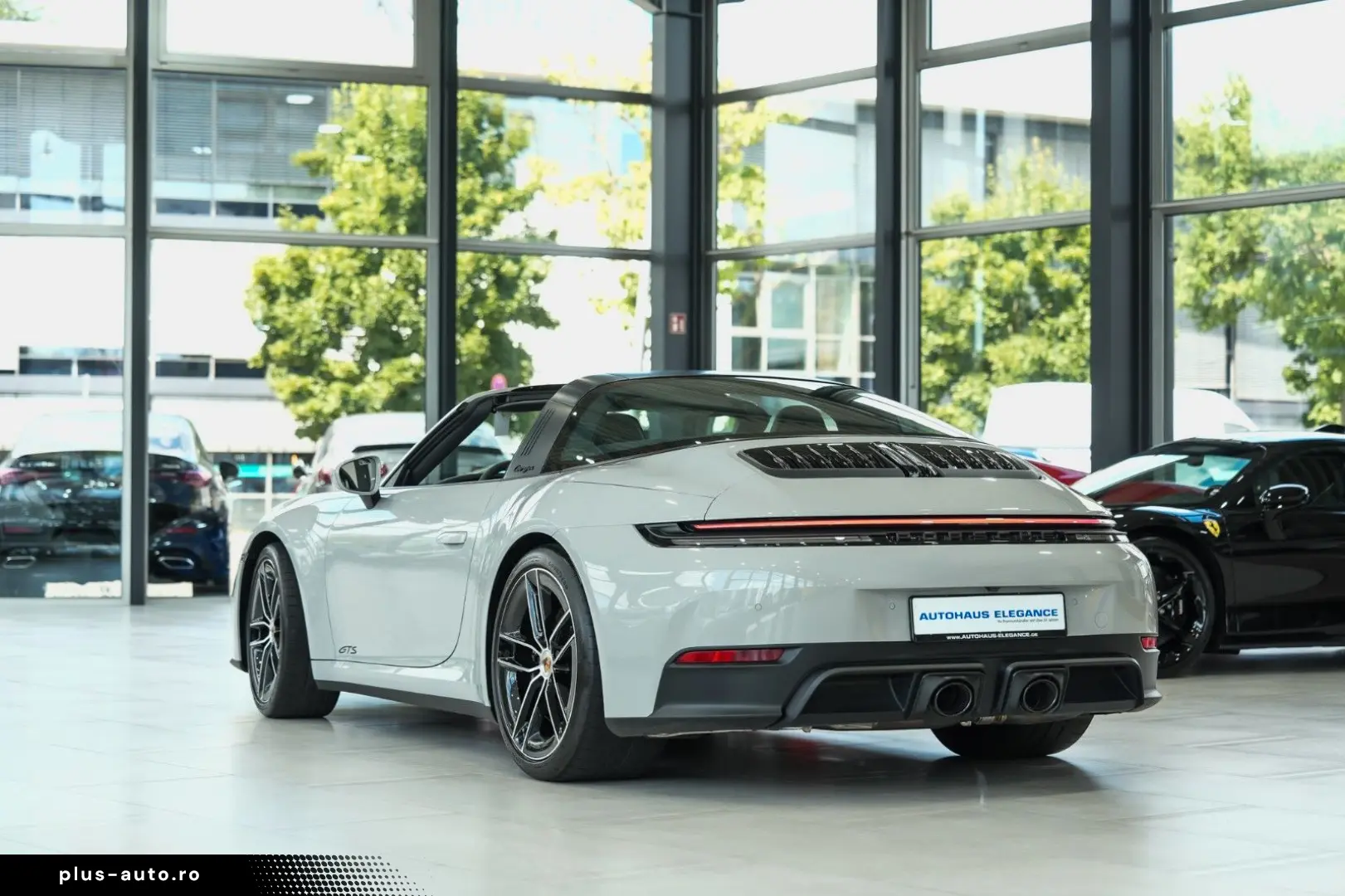 PORSCHE 911 Targa 4 GTS CHRONO LIFT CARBON BOSE 21 LM