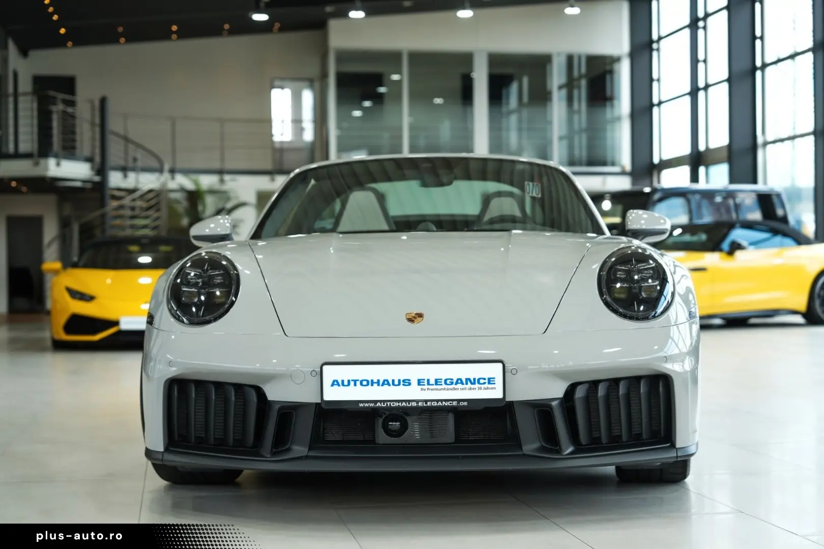 PORSCHE 911 Targa 4 GTS CHRONO LIFT CARBON BOSE 21 LM