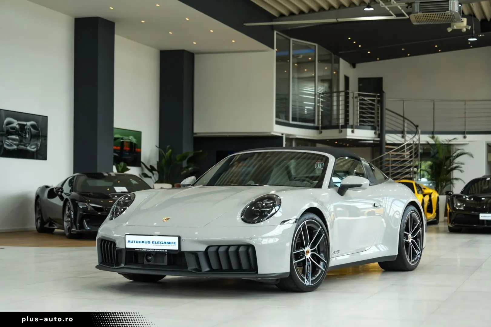 PORSCHE 911 Targa 4 GTS CHRONO LIFT CARBON BOSE 21 LM