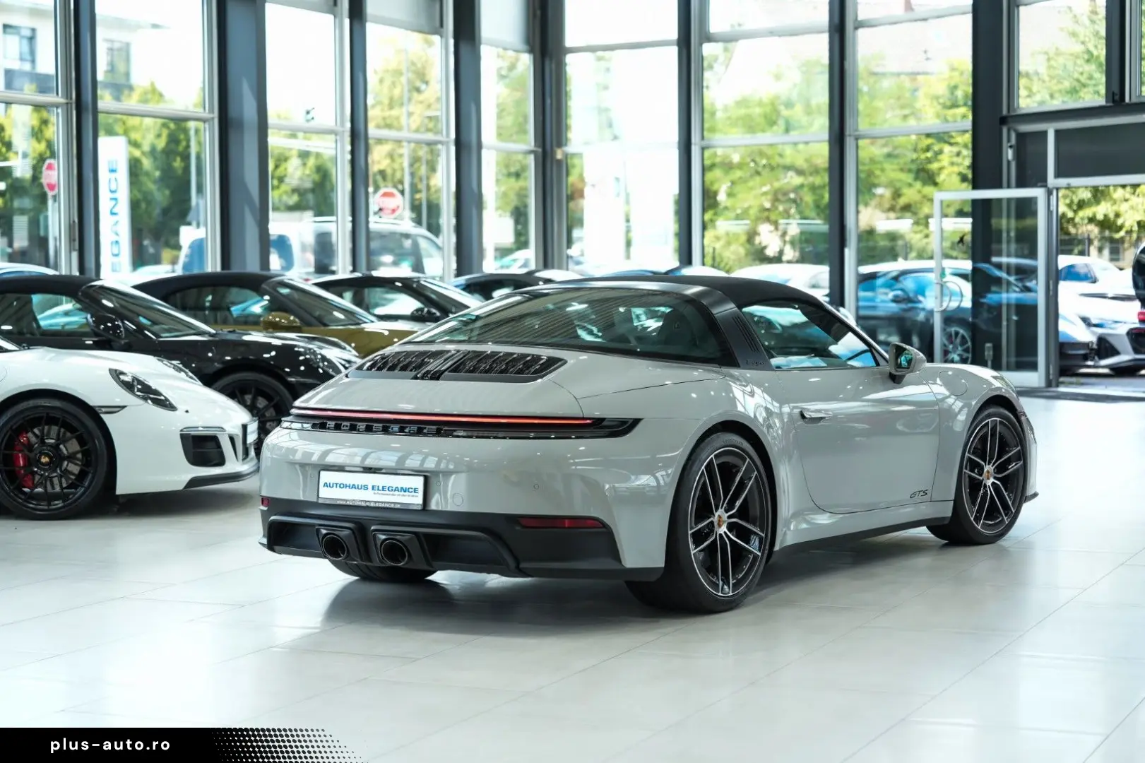 PORSCHE 911 Targa 4 GTS CHRONO LIFT CARBON BOSE 21 LM