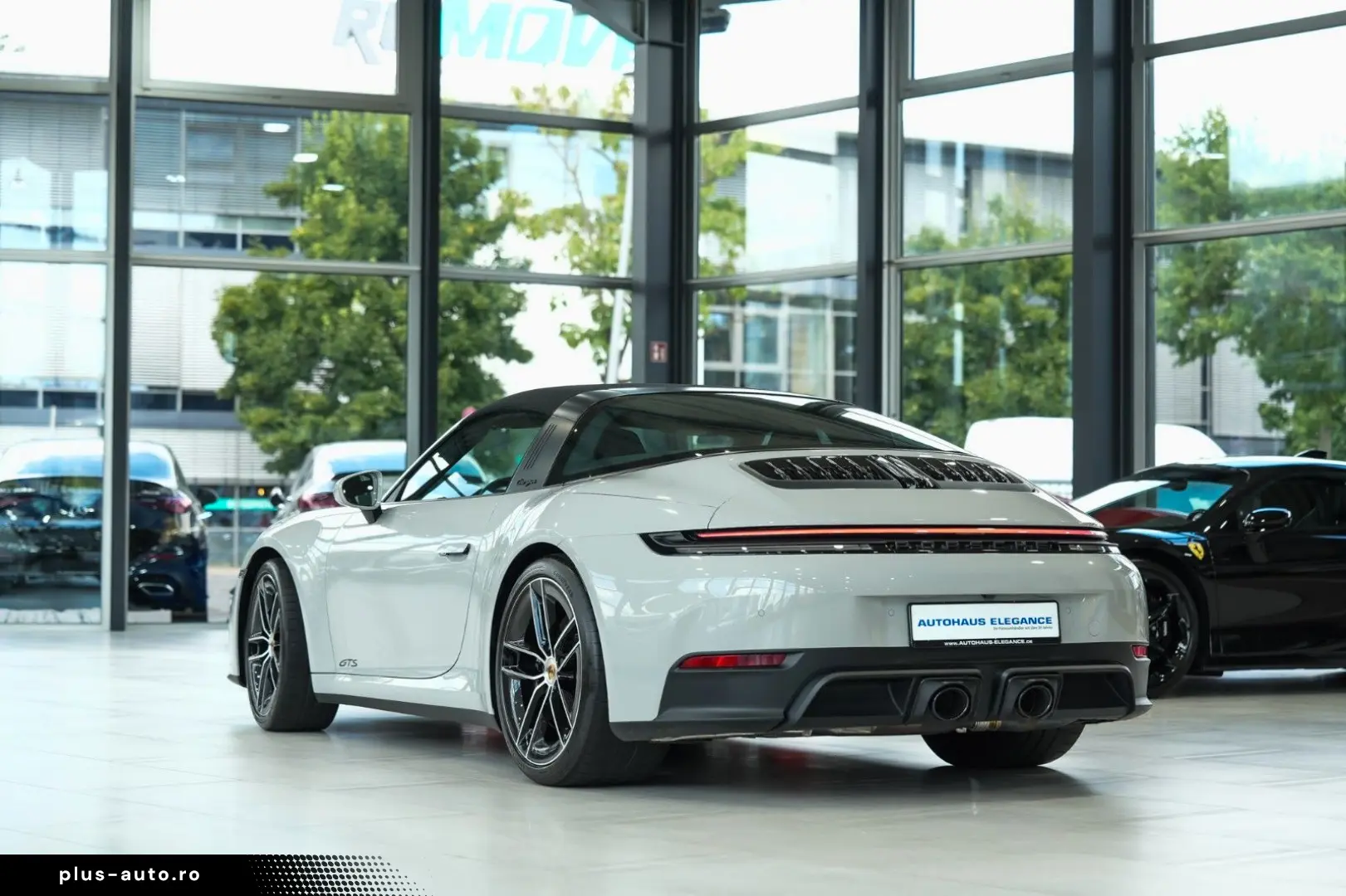 PORSCHE 911 Targa 4 GTS CHRONO LIFT CARBON BOSE 21 LM