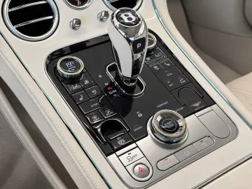 BENTLEY Continental GT Azure V8 Mulliner Bespoke MY26