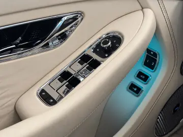 BENTLEY Continental GT Azure V8 Mulliner Bespoke MY26