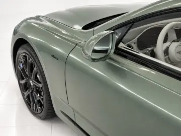 BENTLEY Continental GT Azure V8 Mulliner Bespoke MY26