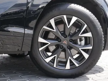 CUPRA Terramar TSI 1.5 e-Hybrid 150 kW MATRIX-LED 360