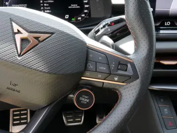 CUPRA Terramar TSI 1.5 e-Hybrid 150 kW MATRIX-LED 360