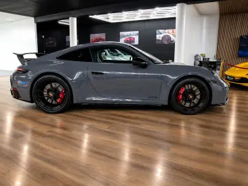 PORSCHE 992 Carrera 4 GTS Aero-Kit HD-Matrix Chrono Lift