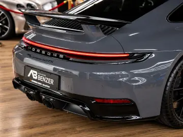 PORSCHE 992 Carrera 4 GTS Aero-Kit HD-Matrix Chrono Lift