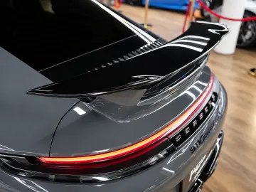 PORSCHE 992 Carrera 4 GTS Aero-Kit HD-Matrix Chrono Lift