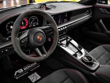 PORSCHE 992 Carrera 4 GTS Aero-Kit HD-Matrix Chrono Lift
