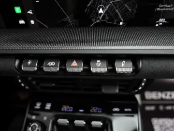 PORSCHE 992 Carrera 4 GTS Aero-Kit HD-Matrix Chrono Lift