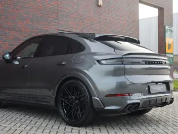PORSCHE Cayenne Coupe Turbo E-Hybrid Techart